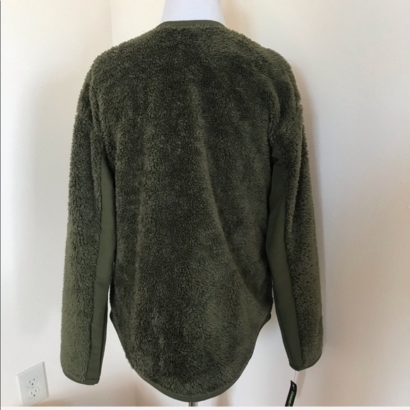 NWT Nike Long Sleeve training wrap top - Picture 8 of 8